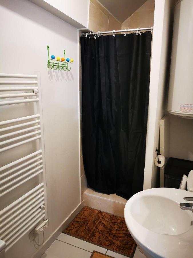 Appartement 4-6 Personnes A Proximite Des Stations Et Grands Cols Saint Avre la Chambre Luaran gambar